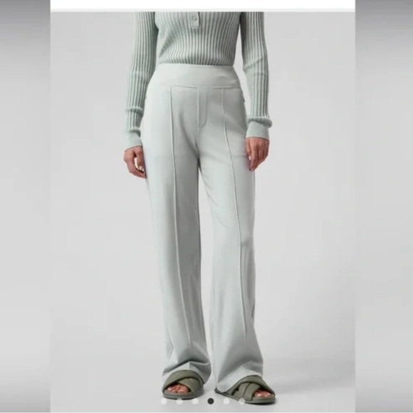 NWT Athleta Eastbound Wide Pant - Picture 1 of 9